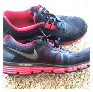Mens 10.5 Nike Dual Fusion